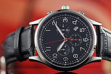 沈阳江诗丹顿石英表多久换电池